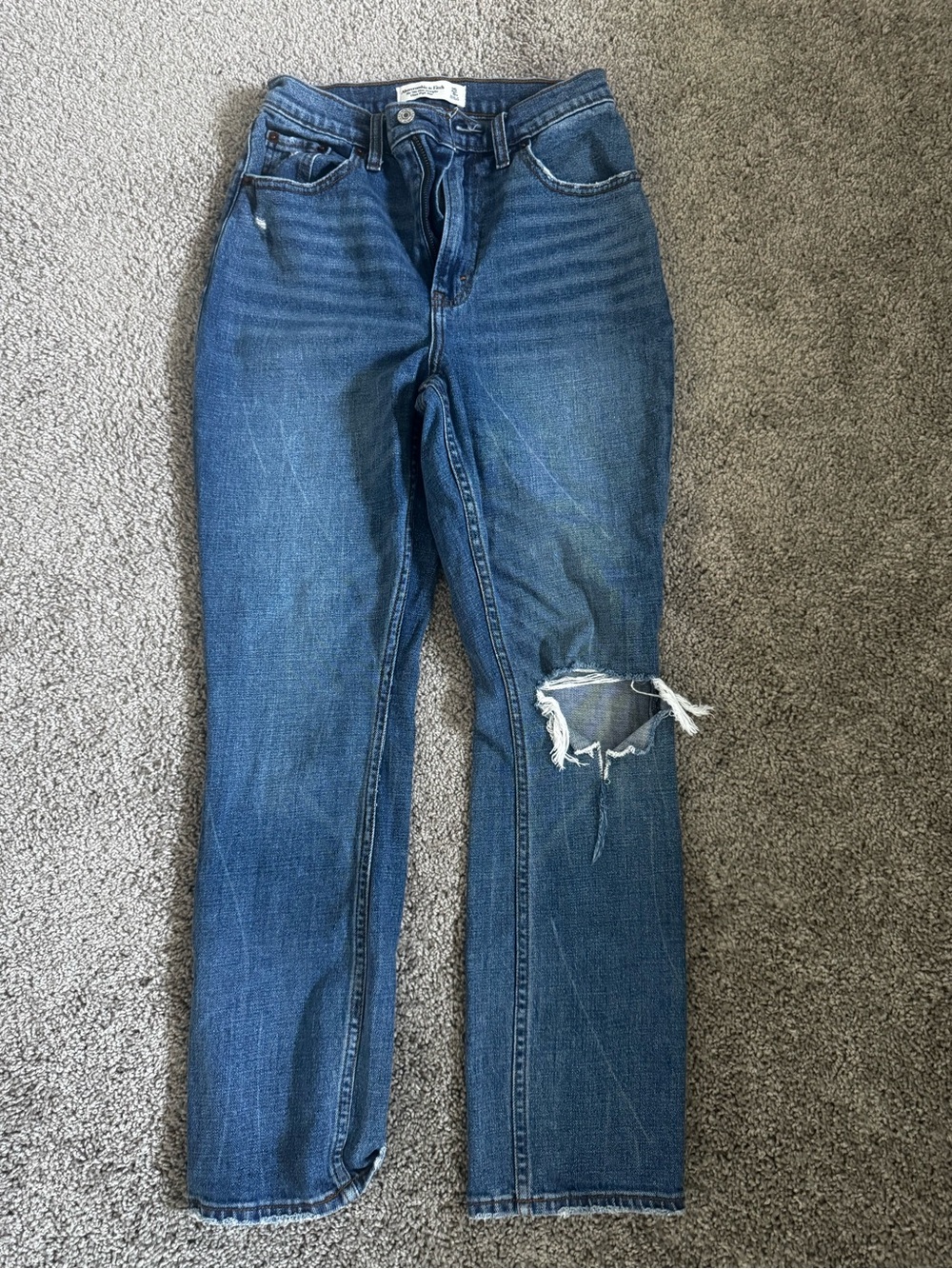 Abercrombie & Fitch Women's Medium Blue Straight Leg Jeans with Distressed Knee